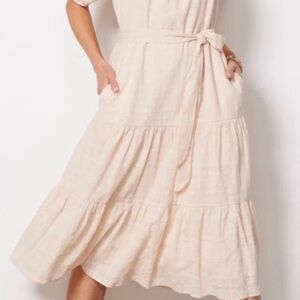 Evereve large Cream Midi Dress